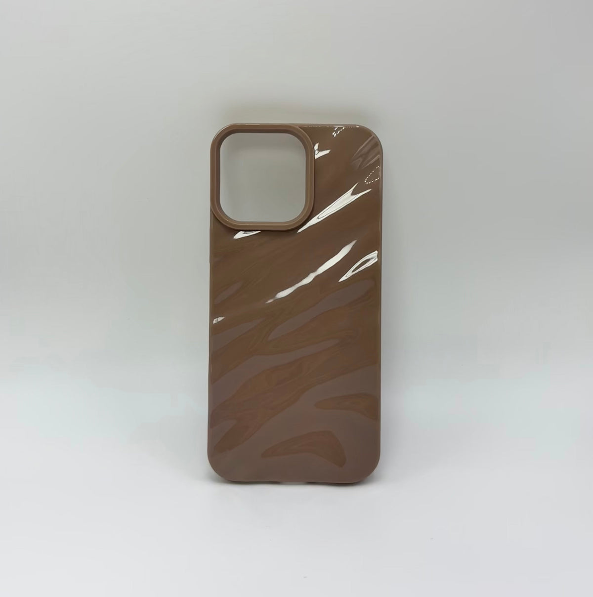 CASE IPHONE 15 WAVES CAFE