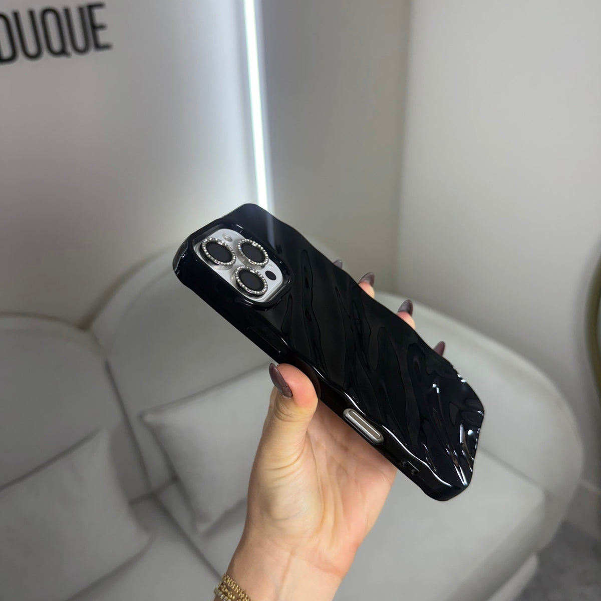 CASE IPHONE 16 PRO MAX WAVES NEGRO