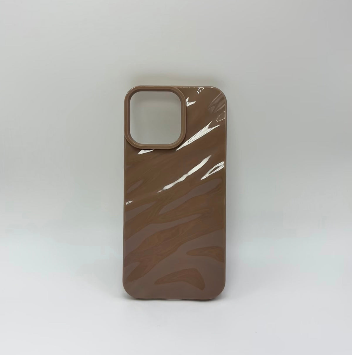 CASE IPHONE 15 PRO WAVES CAFÉ