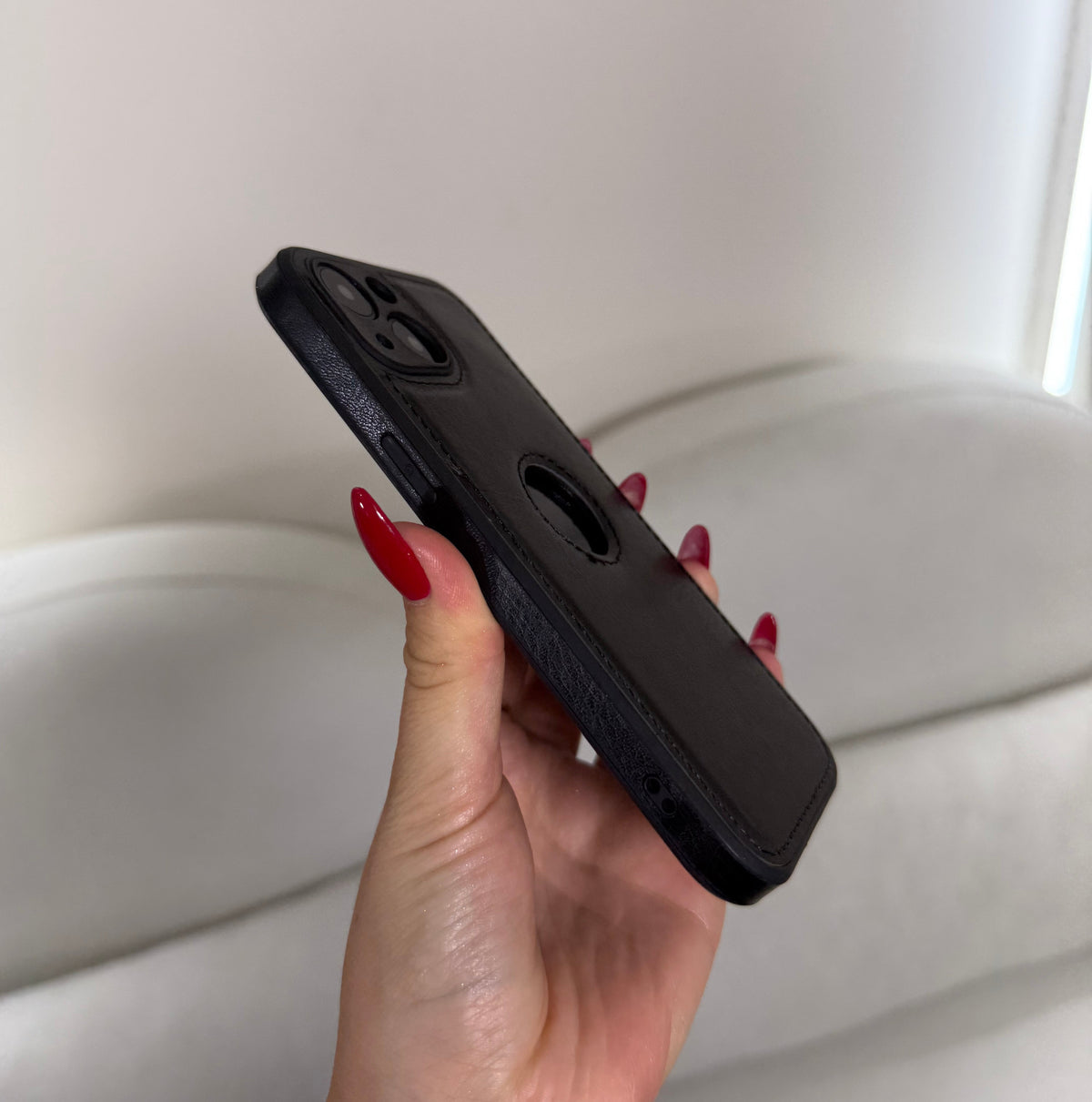 CASE IPHONE 13-14 TIPO CUERO NEGRO