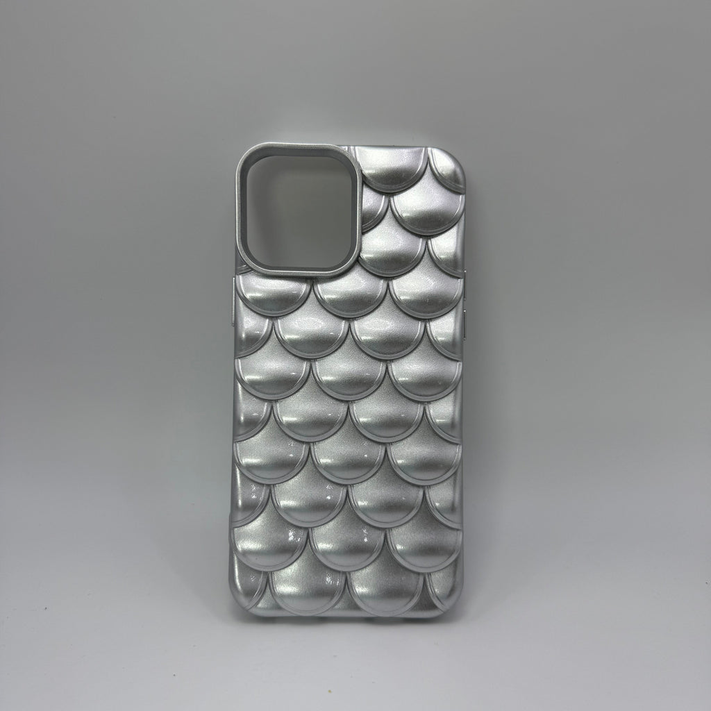 CASE IPHONE 13 PRO ESCAMAS PLATEADO