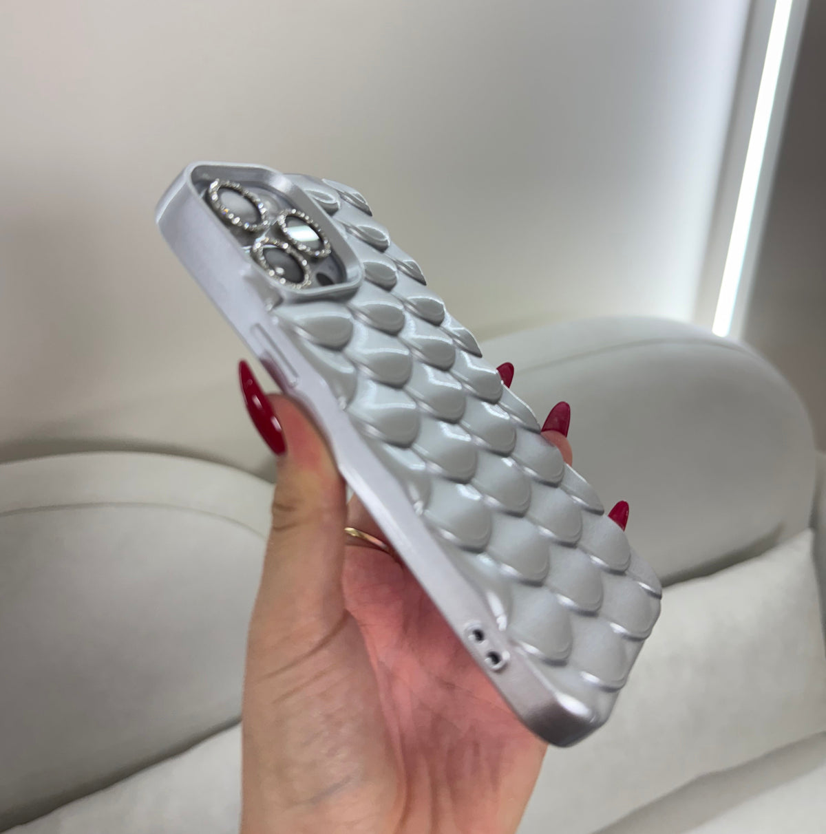 CASE IPHONE 13 PRO MAX ESCAMAS PLATEADO