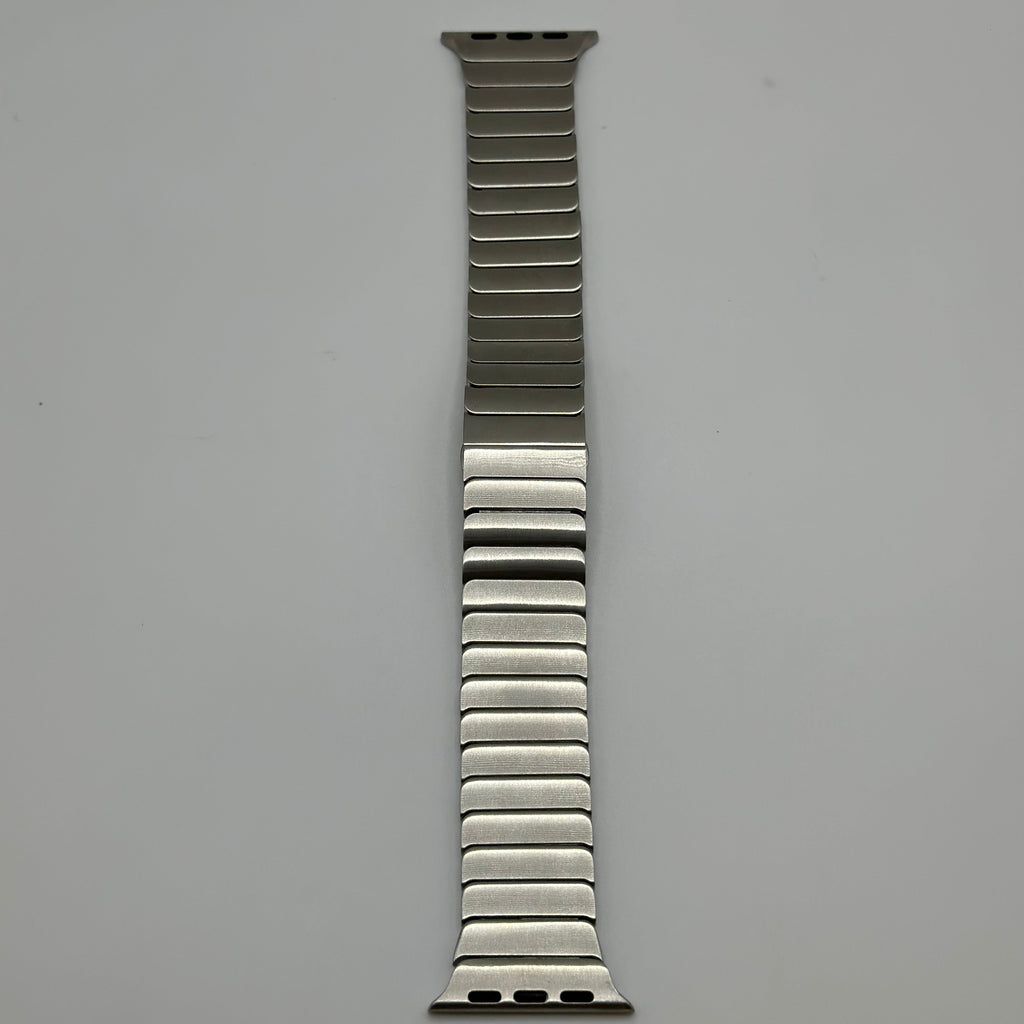 PULSO ESLABONES PLATEADO 42´44´45´46S10´ S11´49