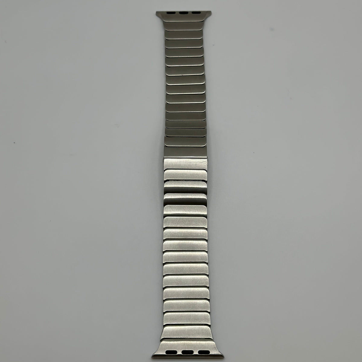 PULSO ESLABONES PLATEADO 42´44´45´46S10´ S11´49