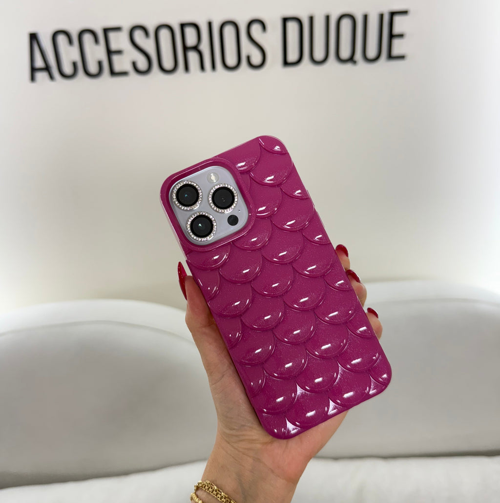 CASE IPHONE 15 PRO MAX ESCAMAS VINOTINTO