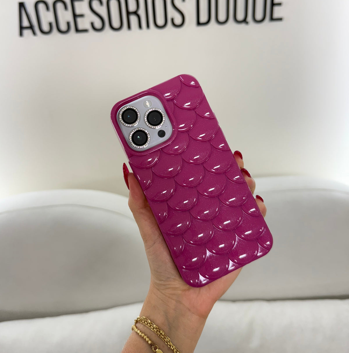 CASE IPHONE 13 PRO MAX ESCAMAS VINOTINTO