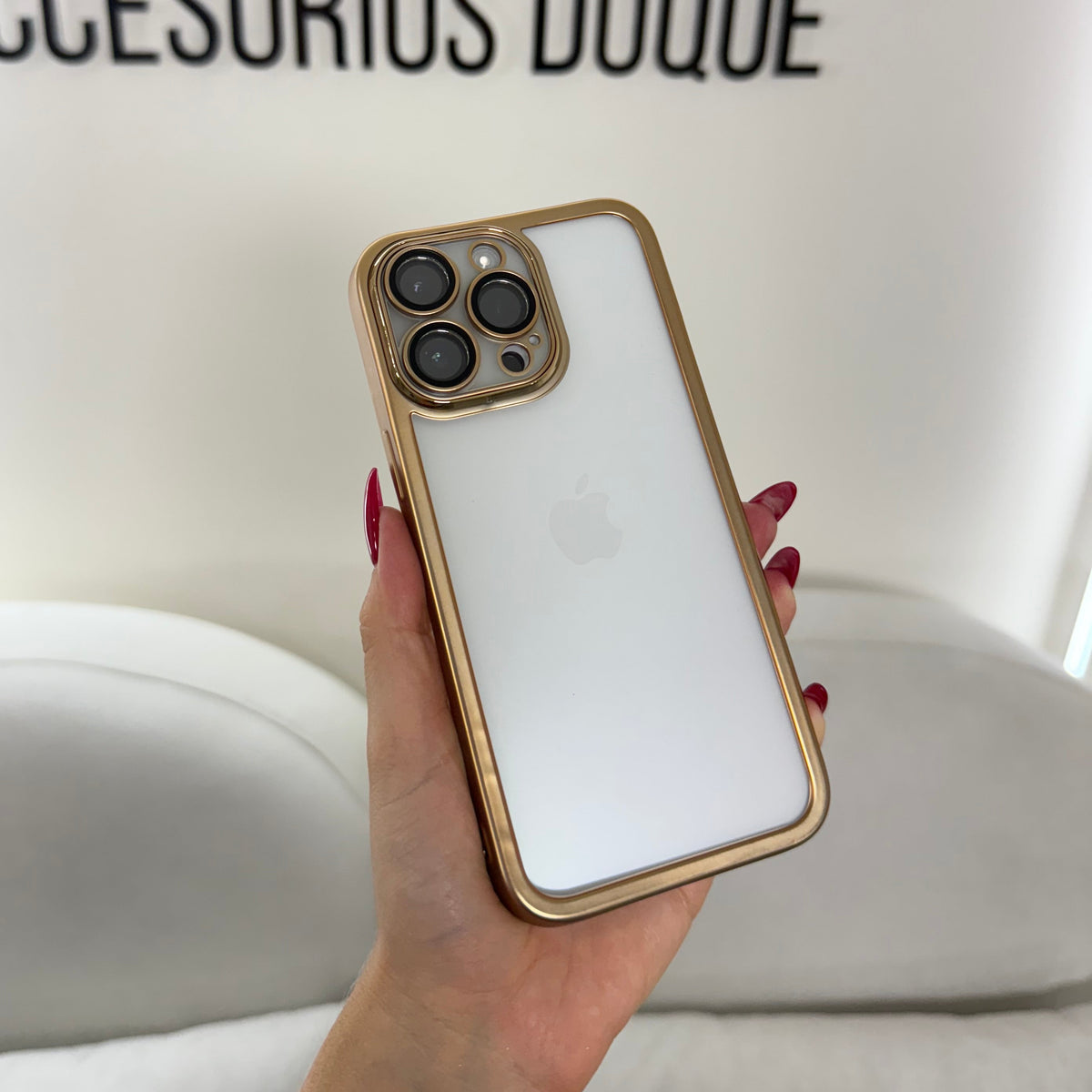 CASE IPHONE 11 PRO MAX BORDE METALIZADO DORADO