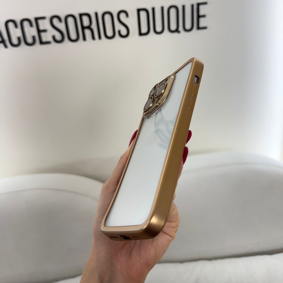 CASE IPHONE 13 PRO BORDE METALIZADO DORADO