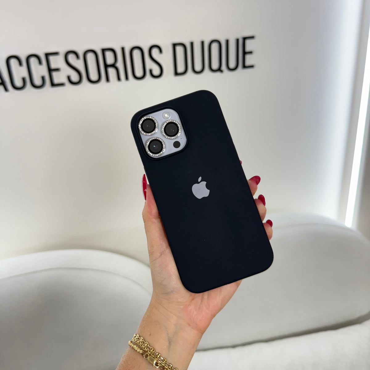 CASE IPHONE 15 PRO SILICONA NEGRA