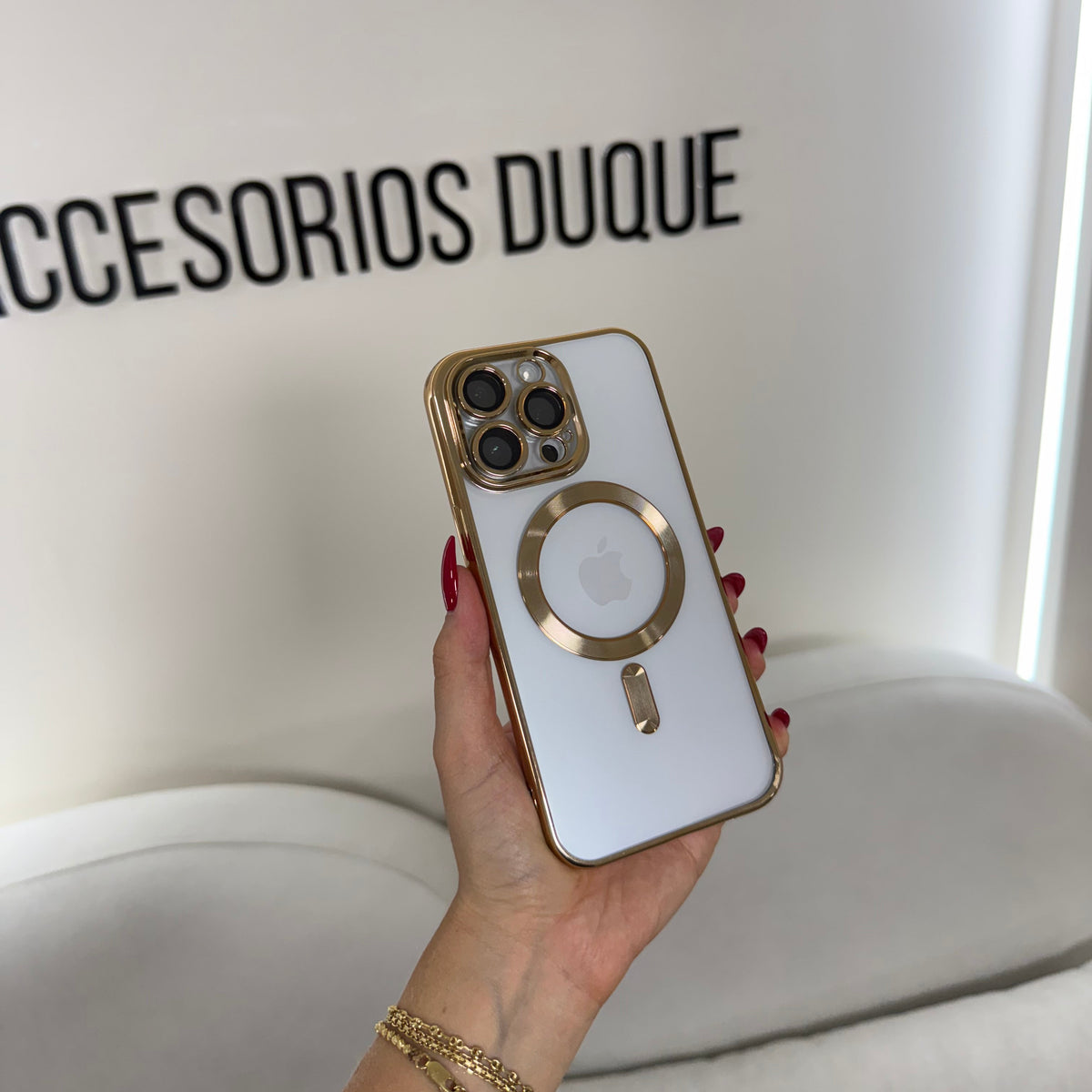 CASE IPHONE 14 PRO MAX BORDE METALIZADO MAGSAFE DORADO