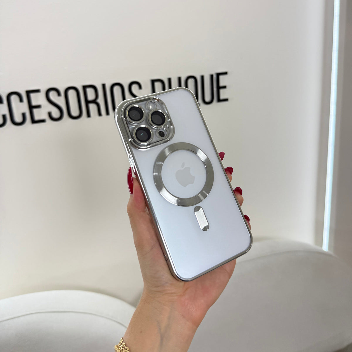 CASE IPHONE 14 PRO BORDE METALIZADO MAGSAFE  PLATEADO