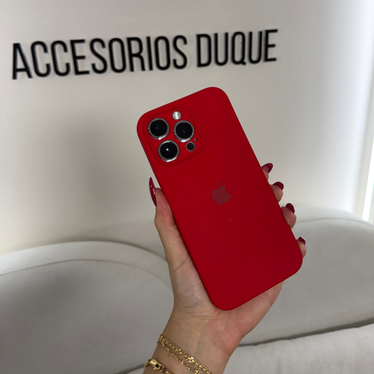 CASE IPHONE 15 PRO MAX SILICONA ROJO
