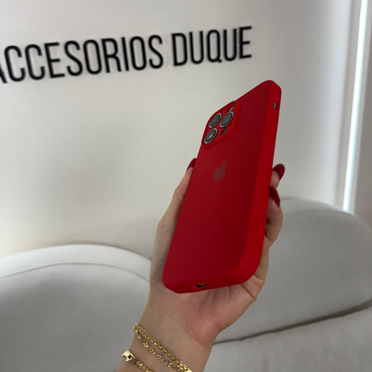 CASE IPHONE 14 PRO SILICONA ROJA