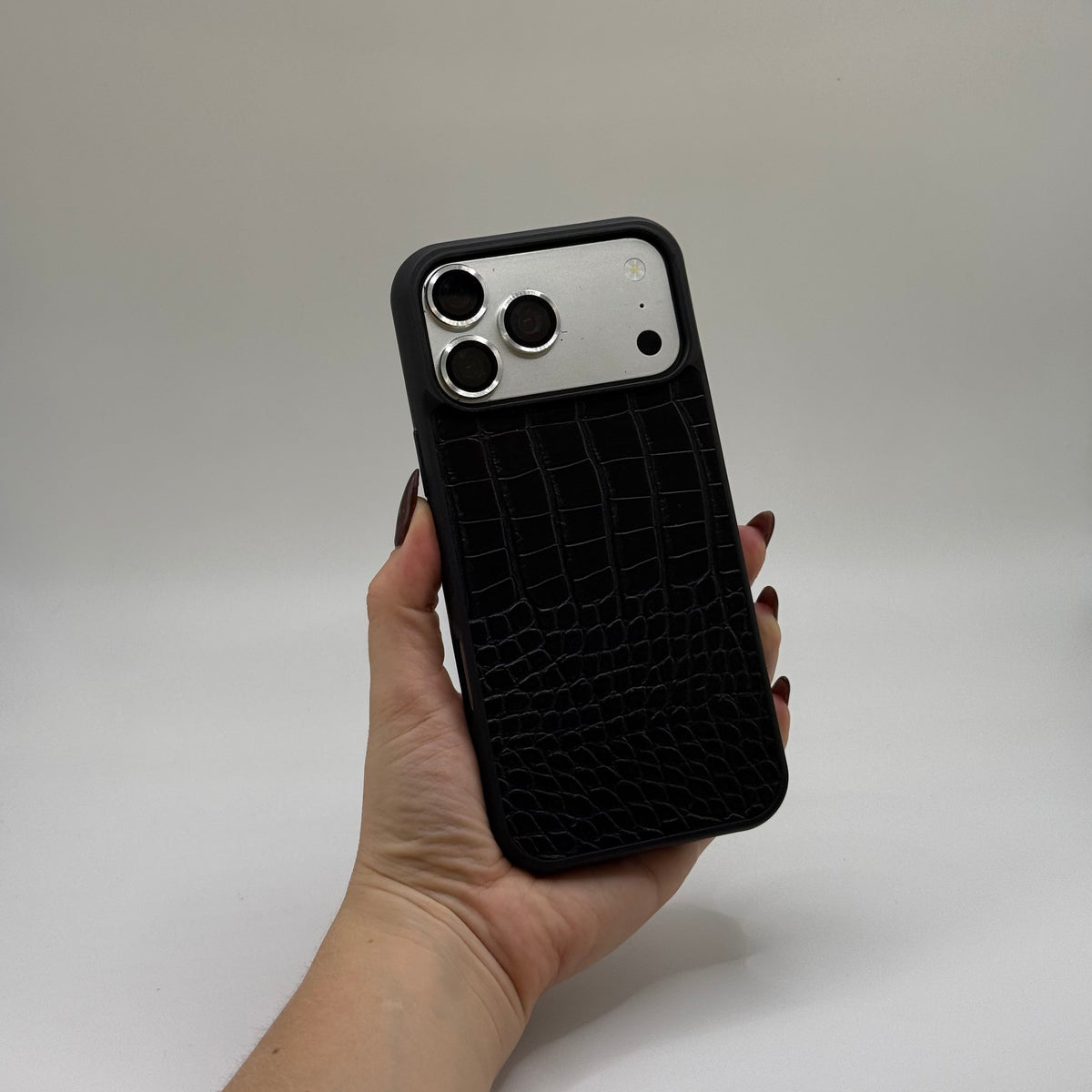 CASE IPHONE 17 PRO COCODRILO NEGRO