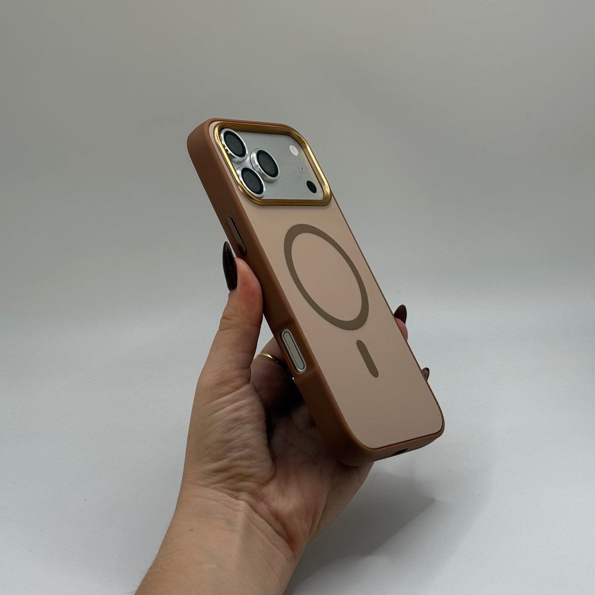 CASE IPHONE 17 PRO NOVA BEIGE