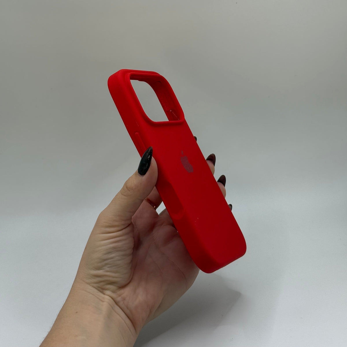 CASE IPHONE 17 PRO SILICONA ROJO