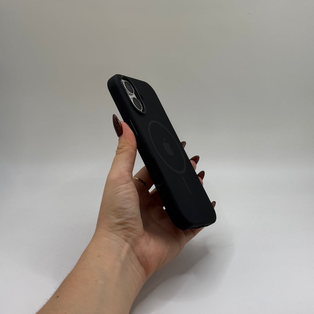 CASE IPHONE 17 SILICON MAGSAFE NEGRO