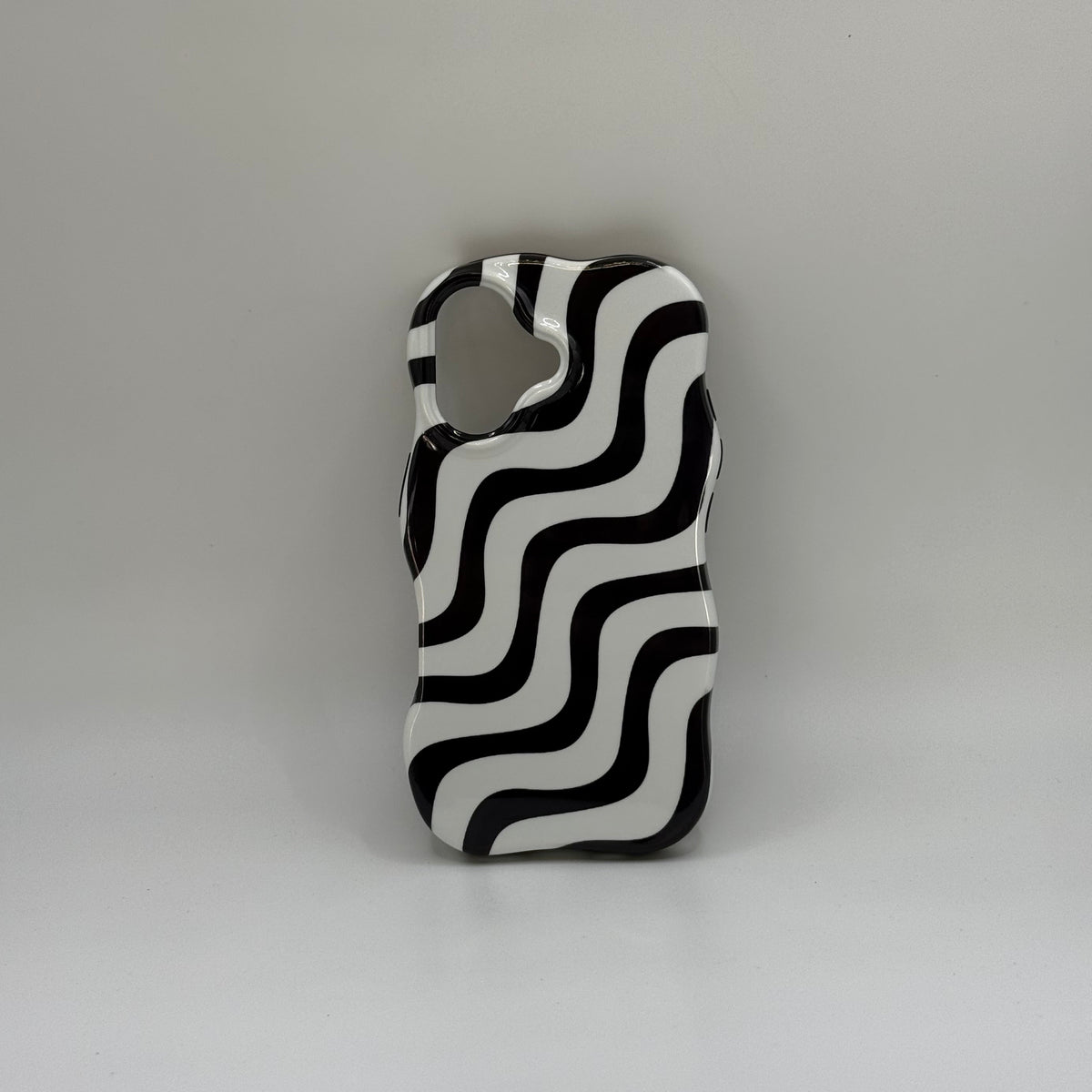CASE IPHONE 16 CEBRA NEGRO