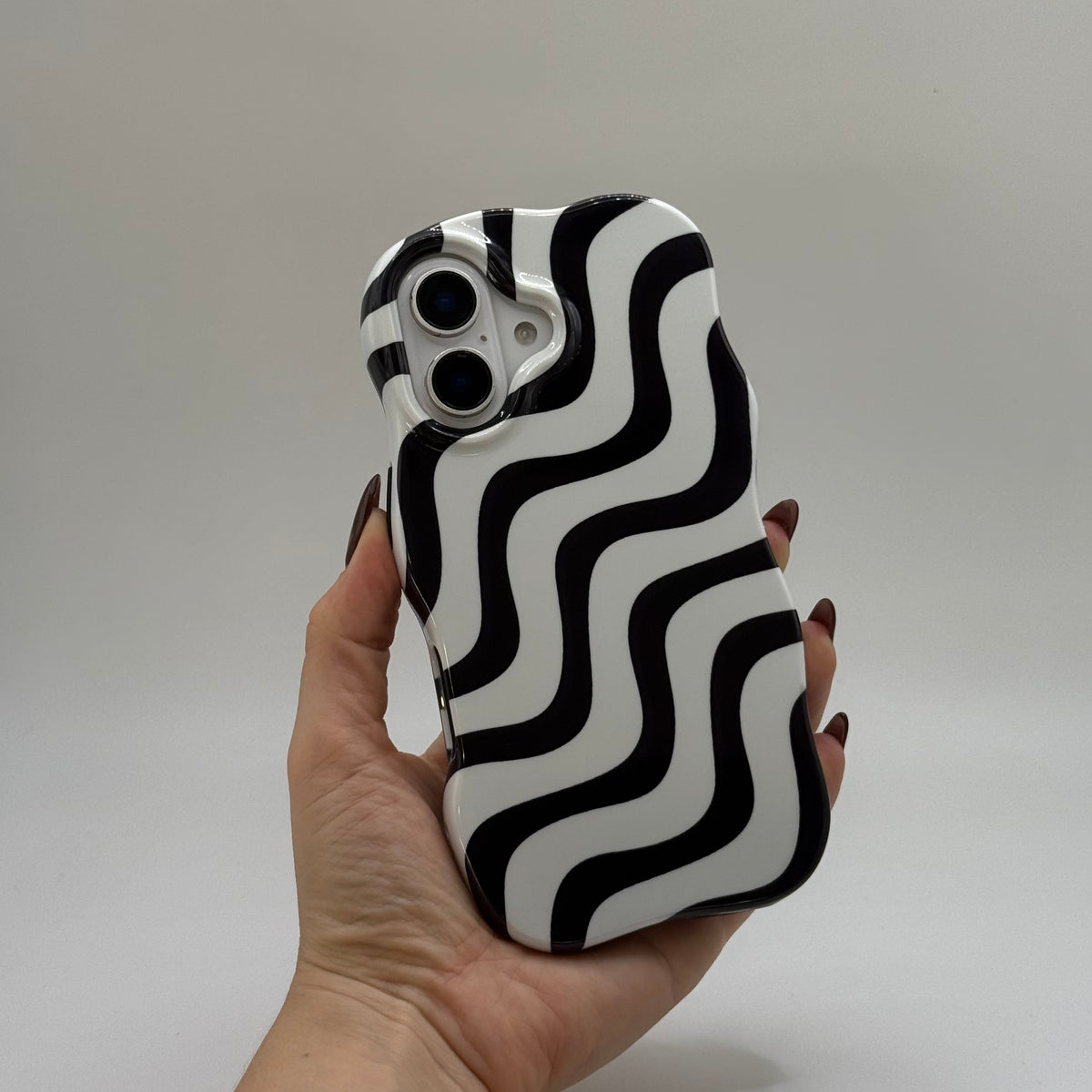 CASE IPHONE 17 CEBRA NEGRO