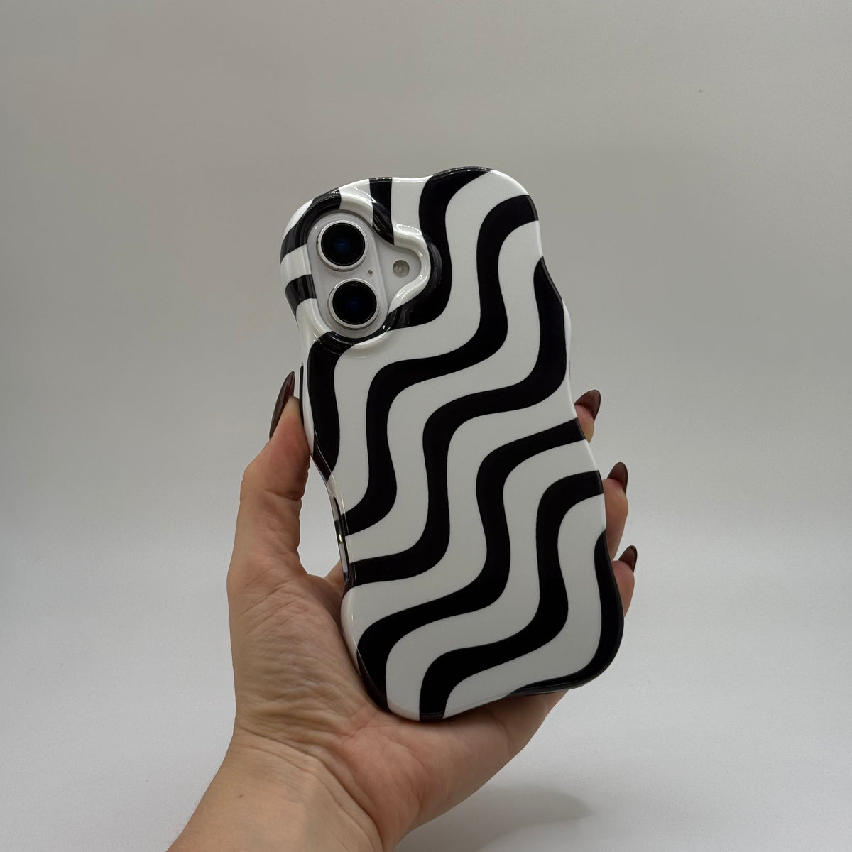 CASE IPHONE 16 CEBRA NEGRO