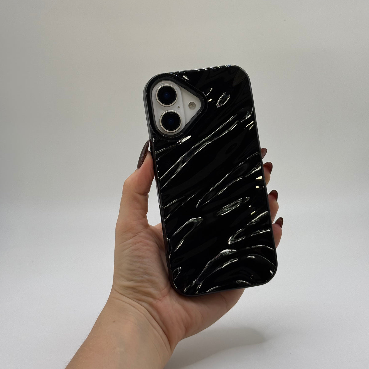 CASE IPHONE 17 WAVES NEGRO
