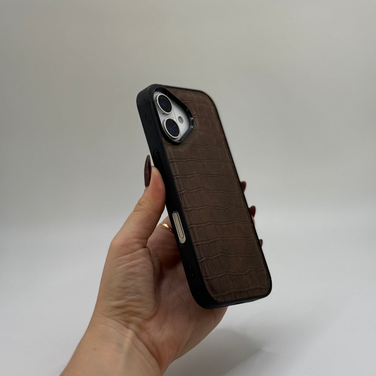 CASE IPHONE 17 COCODRILO CAFE