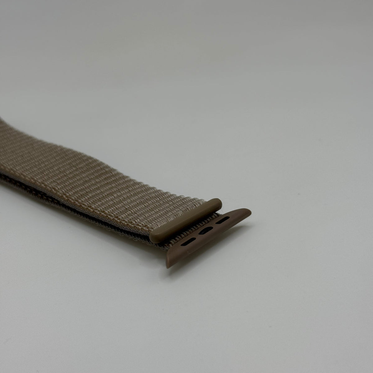 PULSO VELCRO DORADO 42´44´45´46S10´ S11´49