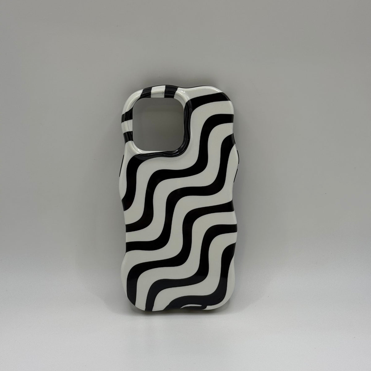 CASE IPHONE 16 PRO MAX CEBRA NEGRO