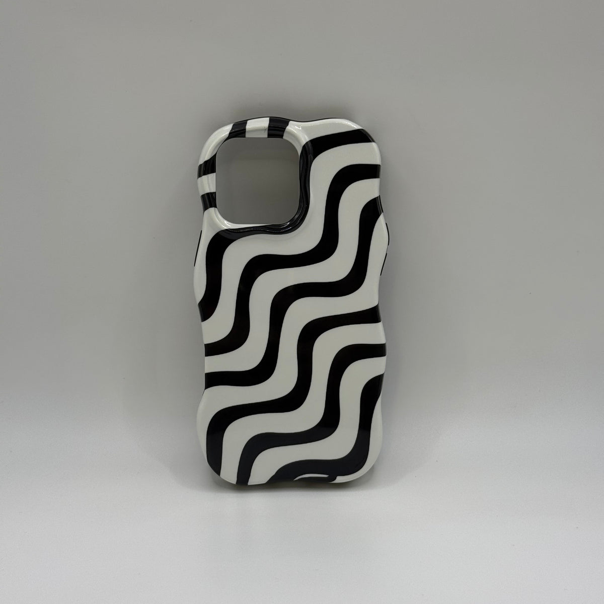 CASE IPHONE 14 PRO MAX CEBRA NEGRO
