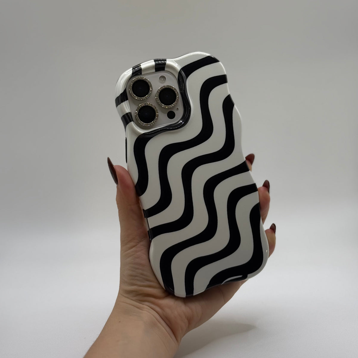 CASE IPHONE 16 PRO CEBRA NEGRO