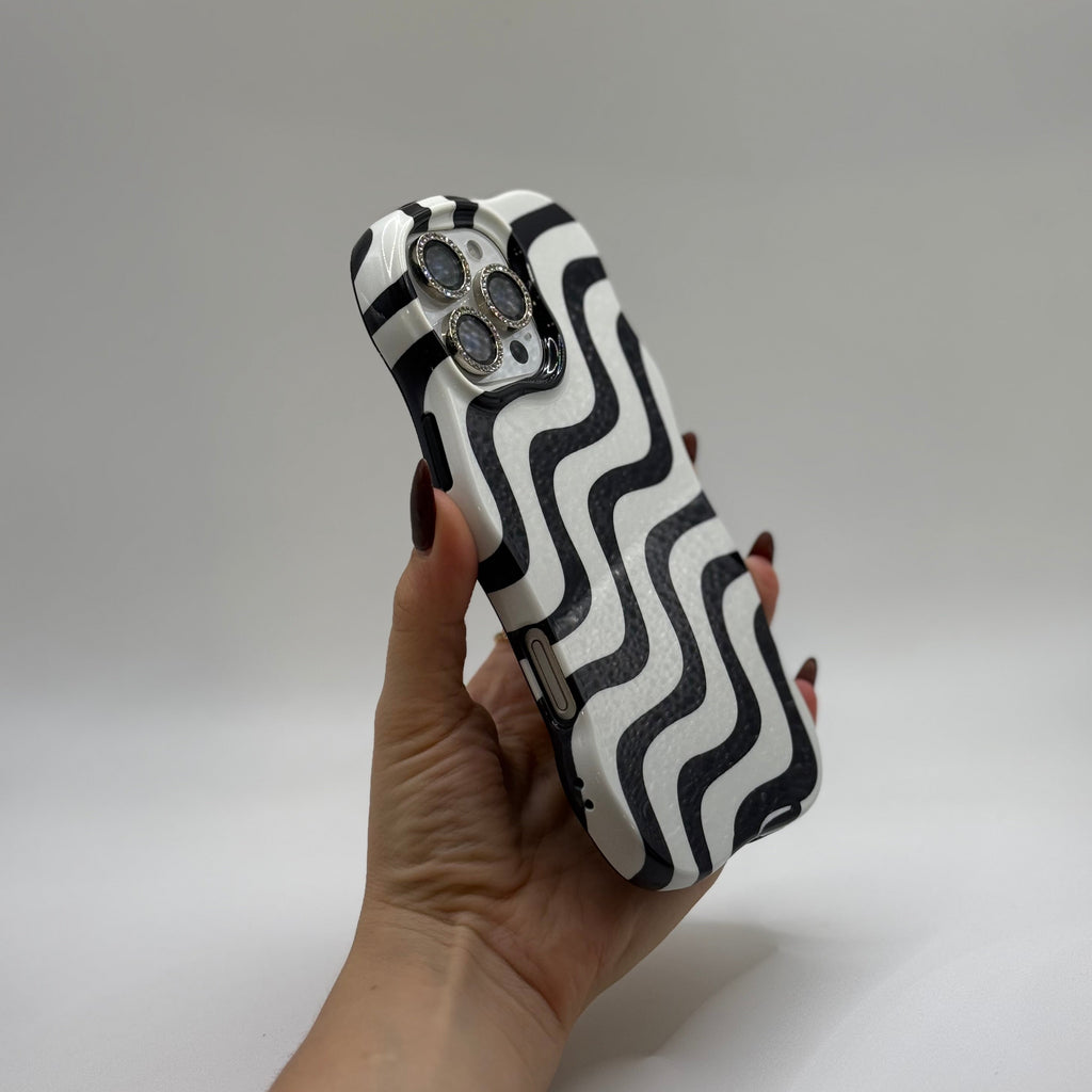 CASE IPHONE 15 PRO CEBRA NEGRO