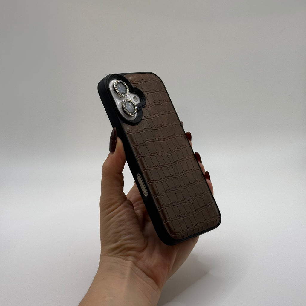 CASE IPHONE 16 PLUS COCODRILO CAFE