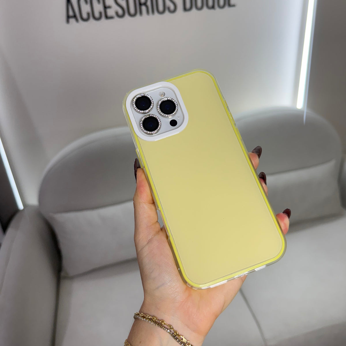 CASE IPHONE 15 PRO MAX PASTEL AMARILLO