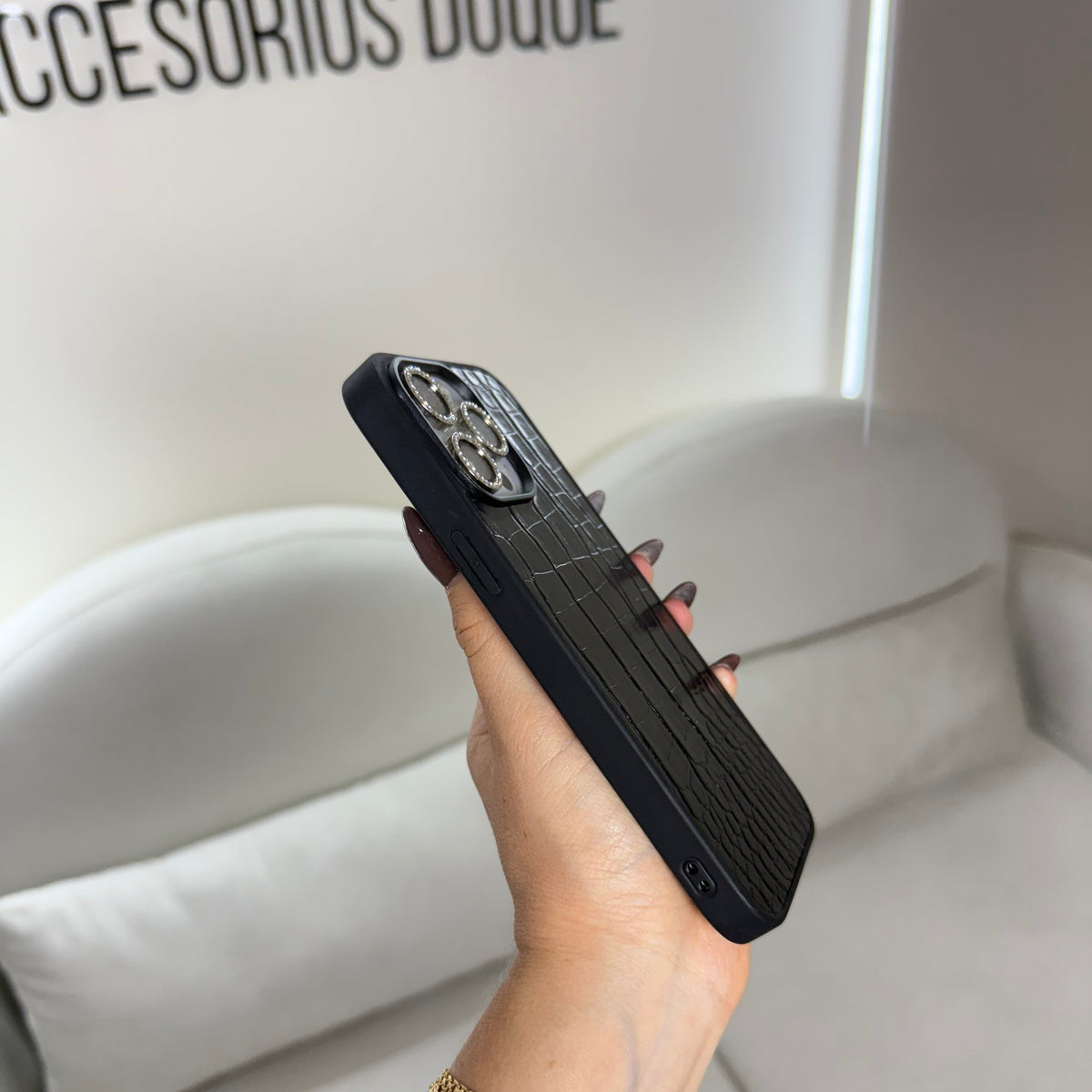 CASE IPHONE 16 PRO COCODRILO NEGRO