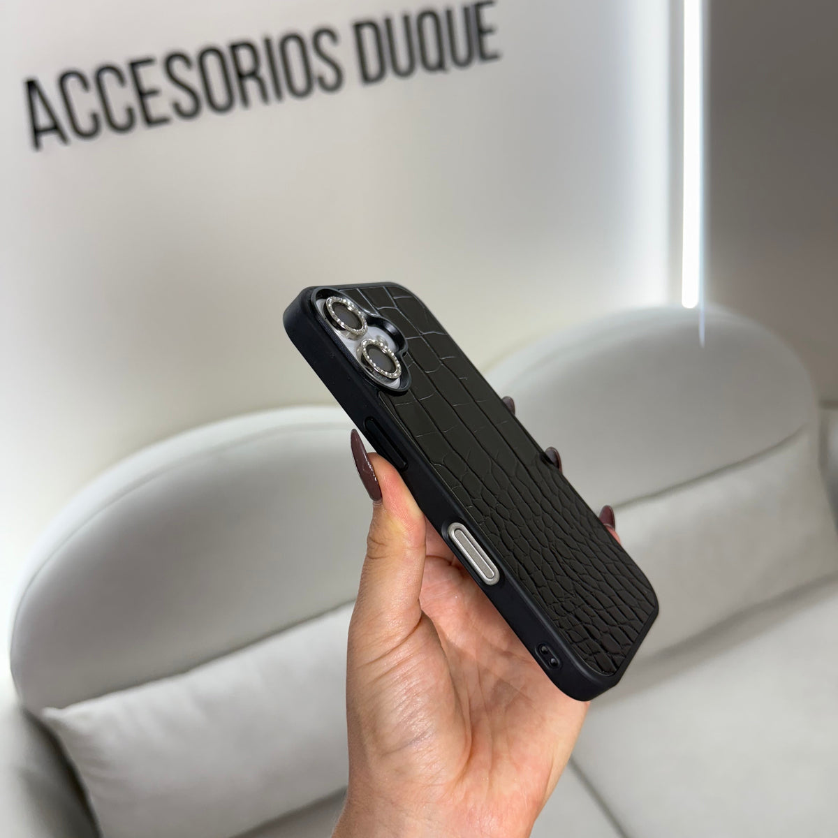 CASE IPHONE 16 PLUS COCODRILO NEGRO