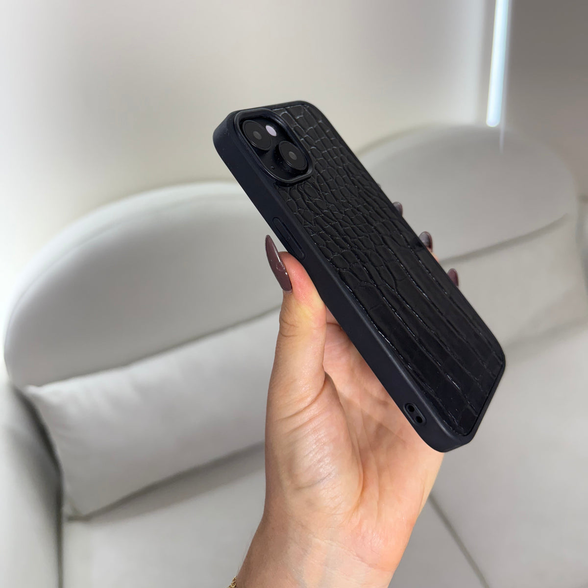 CASE IPHONE 15 COCODRILO NEGRO