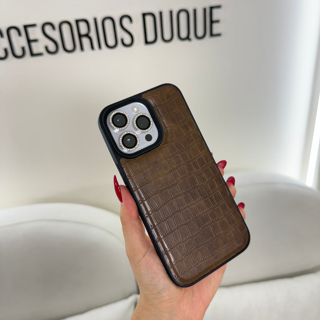CASE IPHONE 16 PRO COCODRILO CAFE
