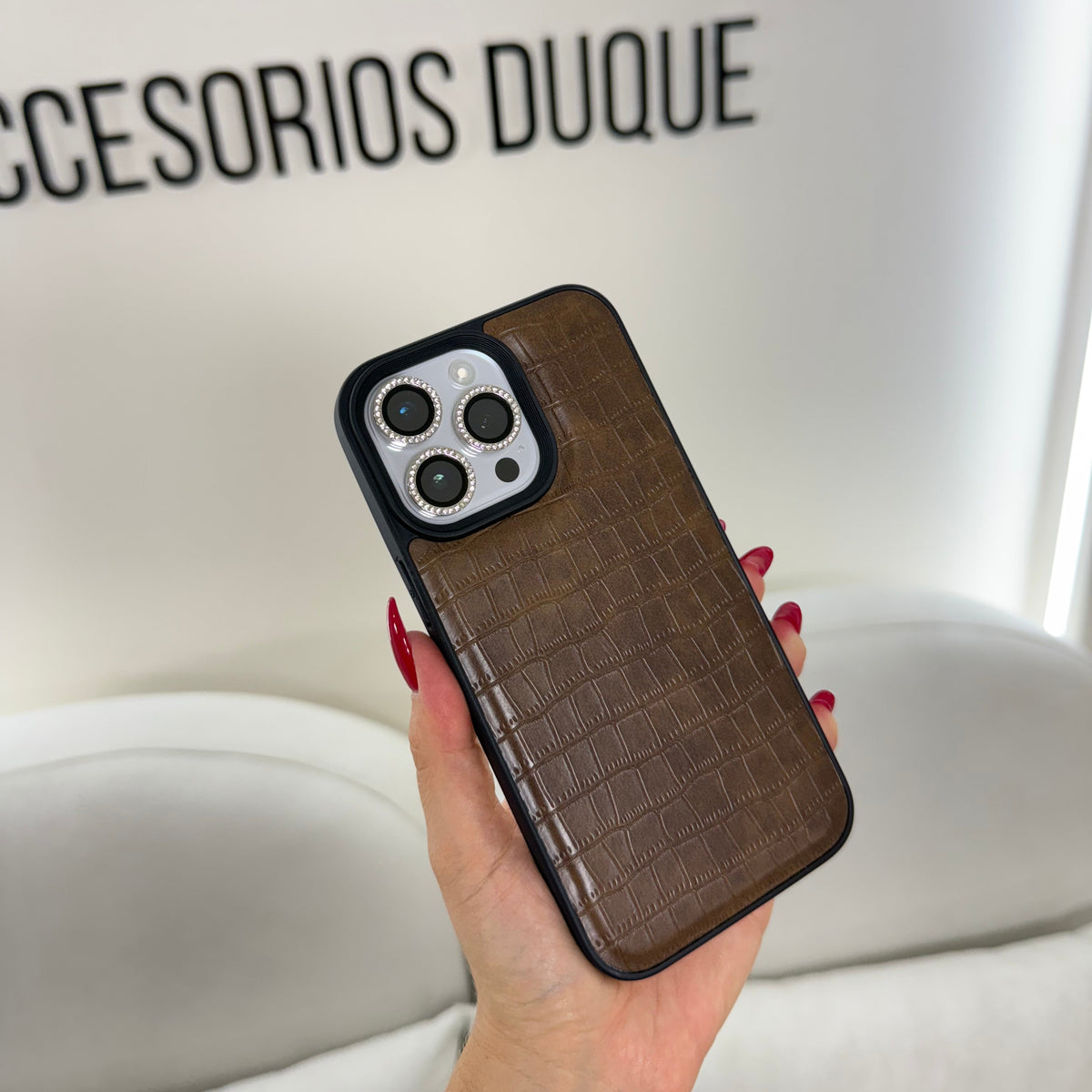 CASE IPHONE 16 PRO COCODRILO CAFE
