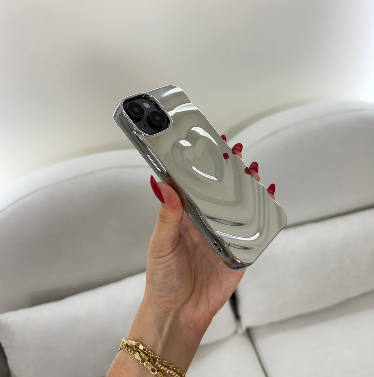 CASE IPHONE 15 LOVE 3D PLATEADO