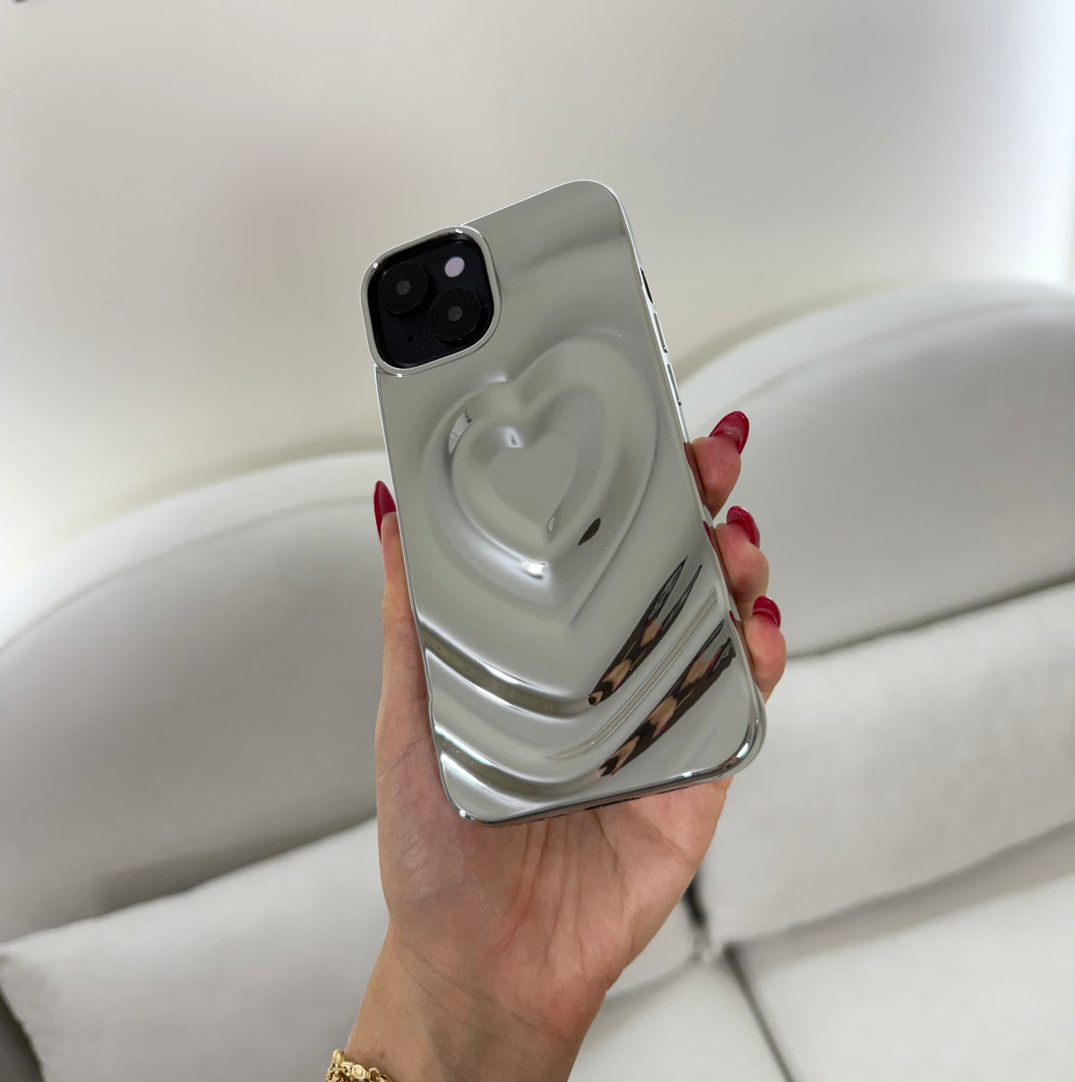 CASE IPHONE 15 LOVE 3D PLATEADO