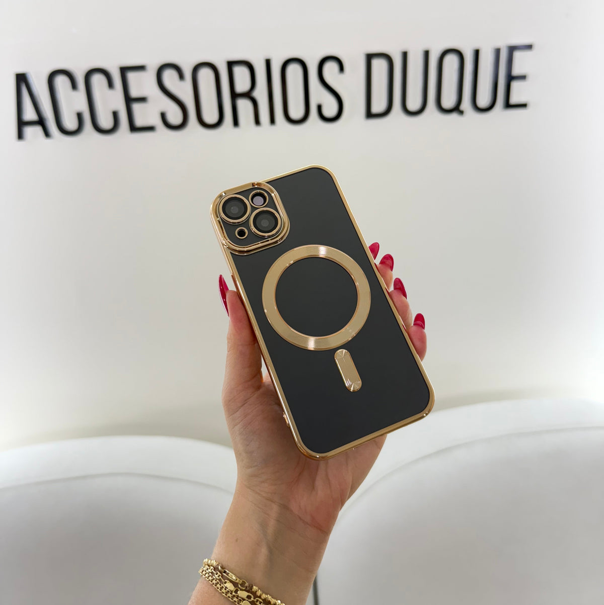 CASE IPHONE 15 BORDE METALIZADO MAGSAFE DORADO