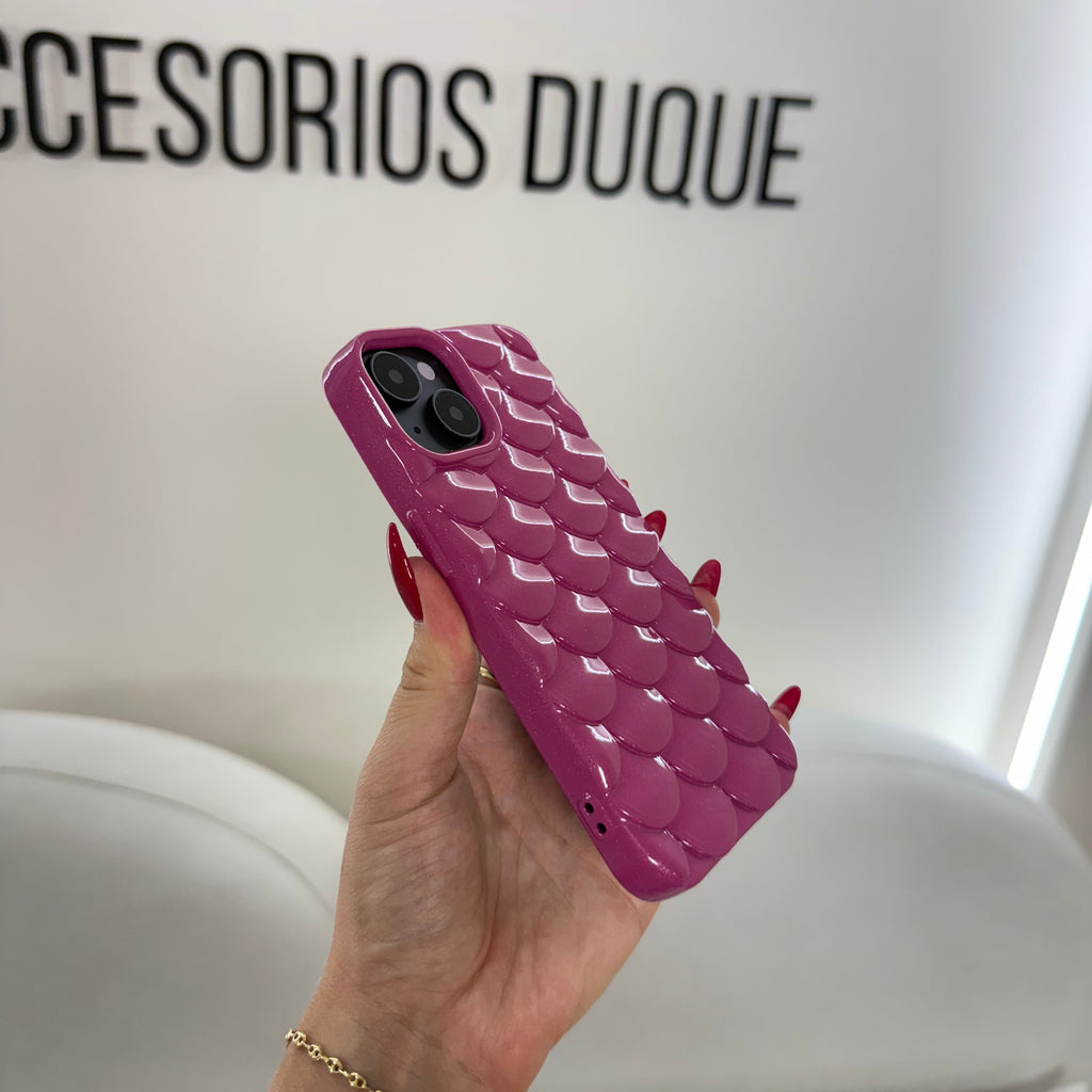 CASE IPHONE 15 ESCAMAS VINOTINTO
