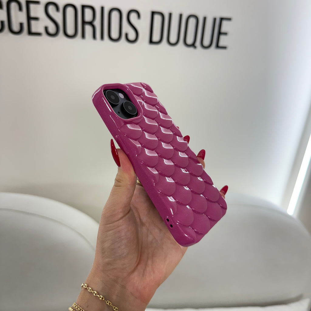 CASE IPHONE 14 PLUS ESCAMAS VINOTINTO