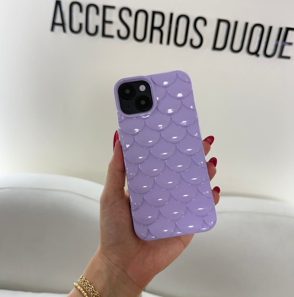 CASE IPHONE 15 ESCAMAS LILA